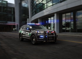 Ford Police Interceptor Utility  - Tür zu bei Gefahr 