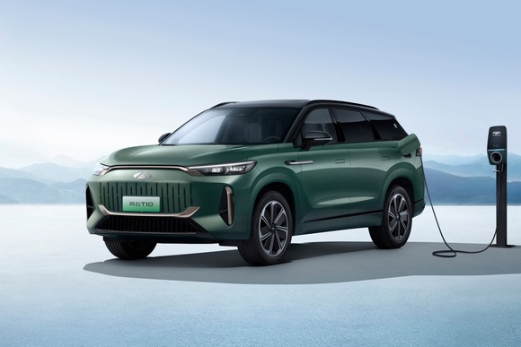 Chery knackt Reichweitenrekord mit Plug-in-Hybrid-SUV