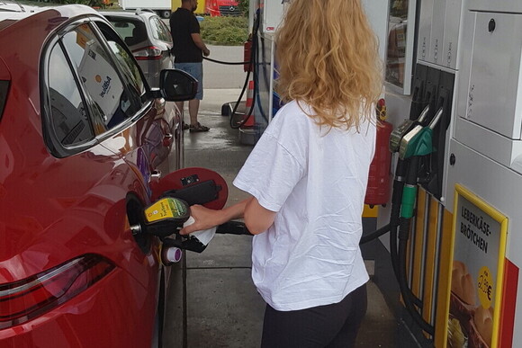 Spritpreise sinken weiter