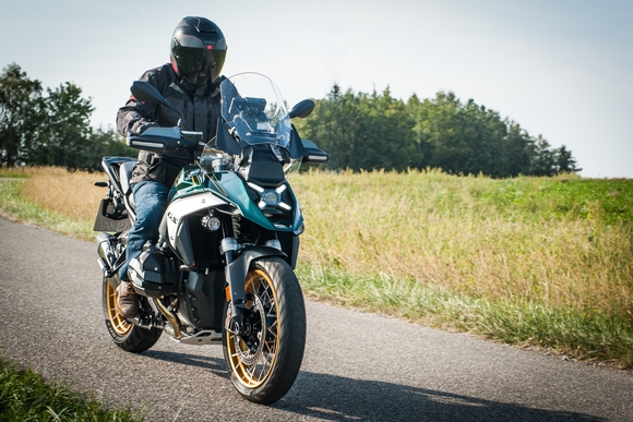 Fahrbericht: BMW ASA  - Ein Knopfdruck in die Zukunft 