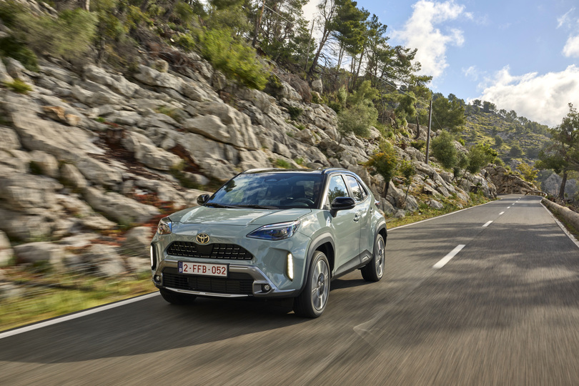 Pkw-Antriebe in Europa - Vollhybrid überholt E-Auto Pkw-Antriebe in Europa - Vollhybrid überholt E-Auto