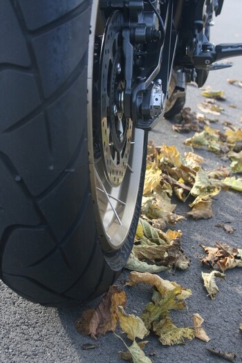 Ratgeber: Motorradfahrer sollten in den Herbst-Modus schalten
