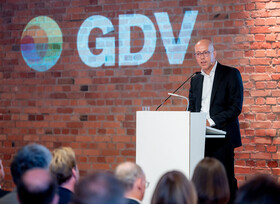 Kfz-Versicherern drohen Verluste von zwei Milliarden Euro