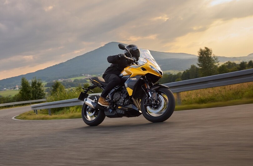 Triumph bringt wieder eine 800er