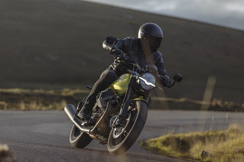 Moto Guzzi V7 Sport - Dynamisierter Dackel 