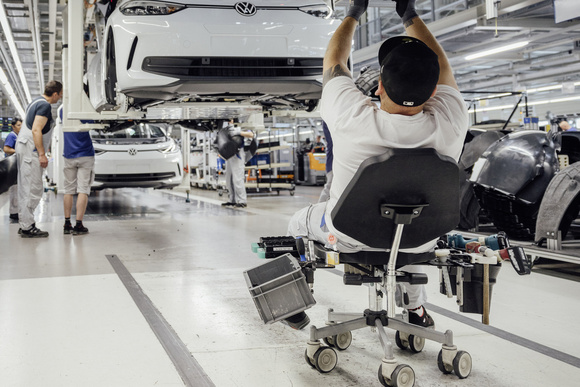 E-Auto-Rekord im Oktober  - Herbst-Boom bei Stromern 