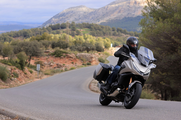 Fahrbericht: Honda NT1100  - Gediegener Gleiter 