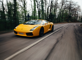 Generationsvergleich: Lamborghini Gallardo (2004) und Lamborghini Revuelto - Stierkampf im Grenzbere