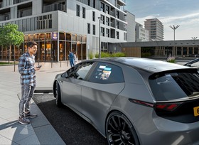 Continental zeigt Window Projection - Seitenfenster als digitale Pinnwand