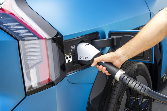 Pkw-Neuzulassungen 2024 - Schlechtes Jahr für E-Autos