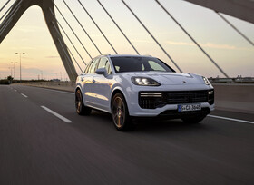 Porsche mit leichtem Rückgang