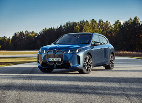 BMW iX: Dickschiff mit Feinschliff