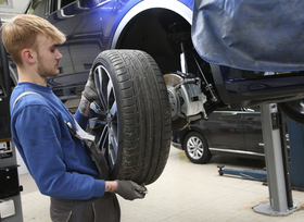 Tödliche Auto-Defekte   - Meist sind die Reifen schuld 