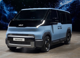 Kia zeigt Serienversionen des PV5 - Modulare Transporter für jede Mission