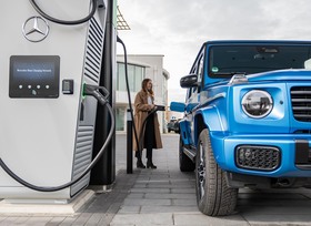 Mercedes-Ladedienste  - Das E-Auto reserviert die Ladesäule 