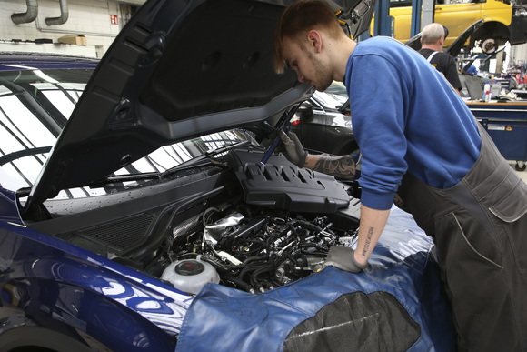 Autoreparaturen - Werkstattkosten steigen weiter