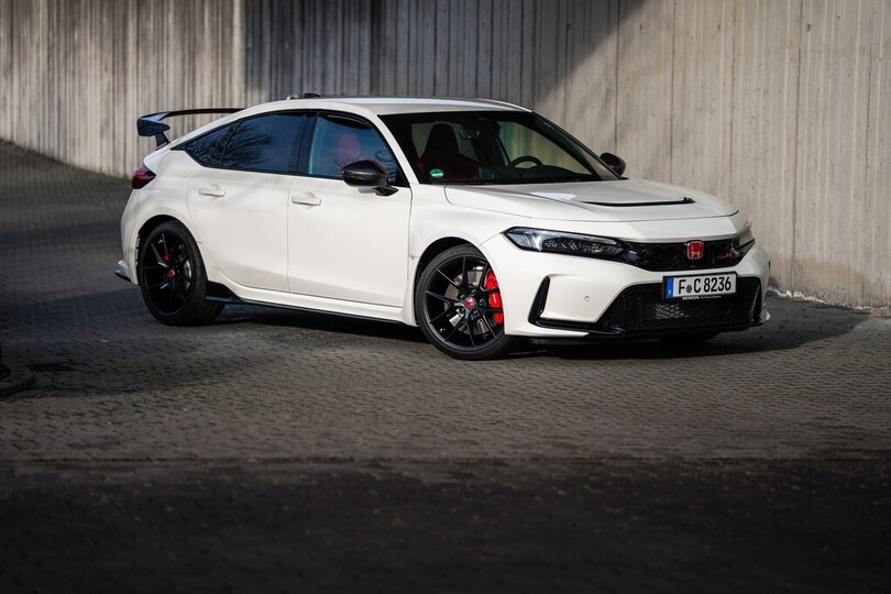Der Honda Civic Type R schmückt sich mit Carbon