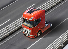 DAF tankt Energie während der Fahrt