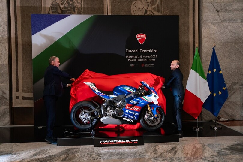 Ducati Panigale V4 Tricolore Italia: Da freut sich der Minister