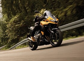 Triumph zieht durch die Lande