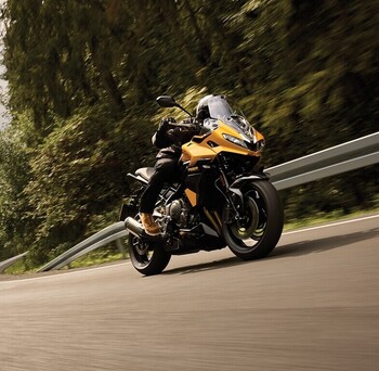 Triumph zieht durch die Lande