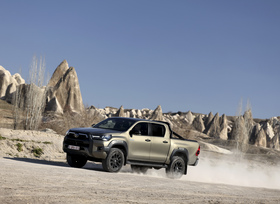 Fahrbericht: Toyota Hilux 2025  - Ein bisschen Strom darf sein 