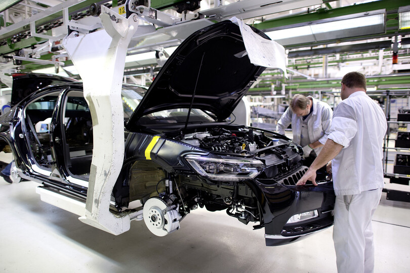 Studie zur Lage der Autobranche - Weniger Verkäufe, einbrechende Gewinne