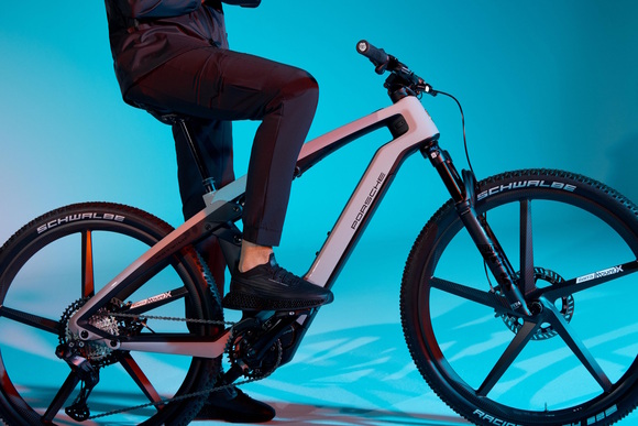 Porsche überarbeitet das eBike Sport  - Leicht und geländetauglich