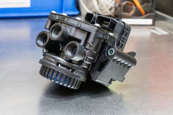 ZF liefert Luftfederung an Hyundai