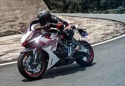 Zontes bringt Drei-Zylinder-Supersportlerin