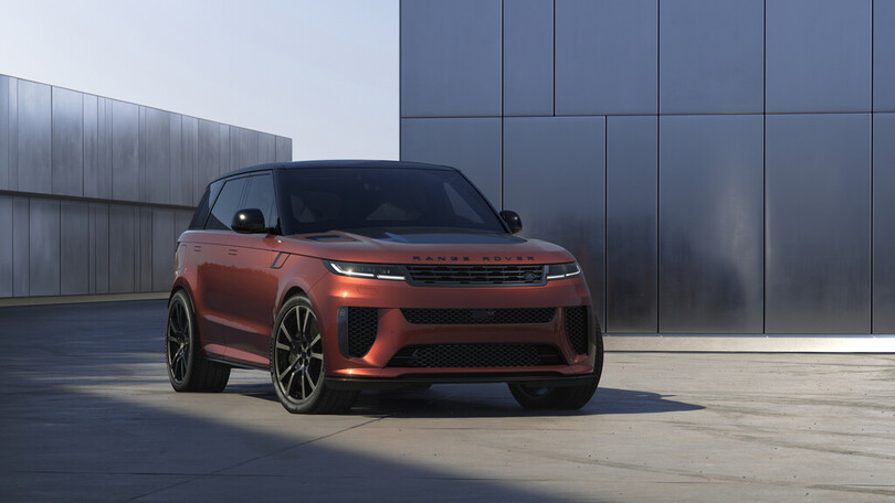 Der Range Rover Sport SV trägt Carbon 